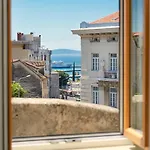 Flos Luxury Rooms
